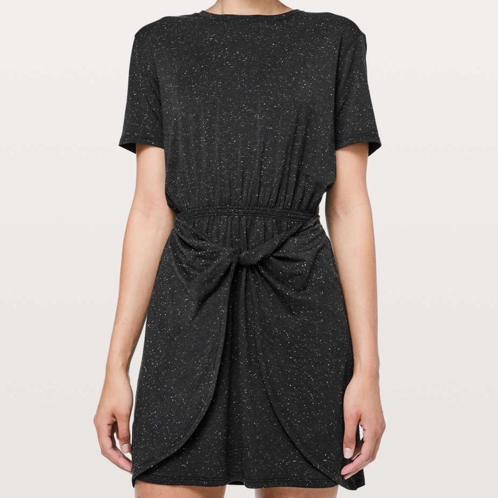 Lululemon Unwind Your Mind Black/White Dress (Size 4)